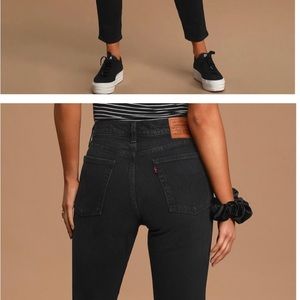 Levi’s Wedgie Icon Fit Black High-Rise Cropped Jeans